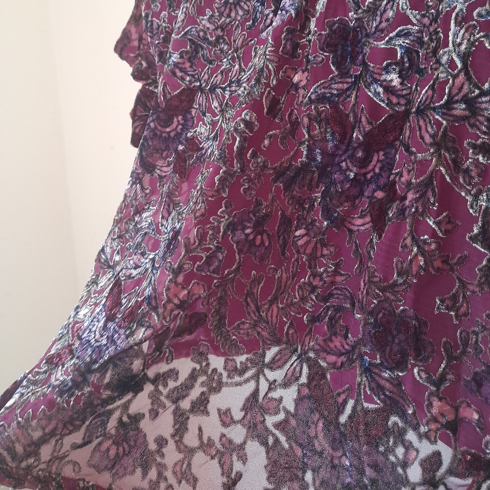 ● Lily White | velvet ruffle sleeve - Picture 9 of 11